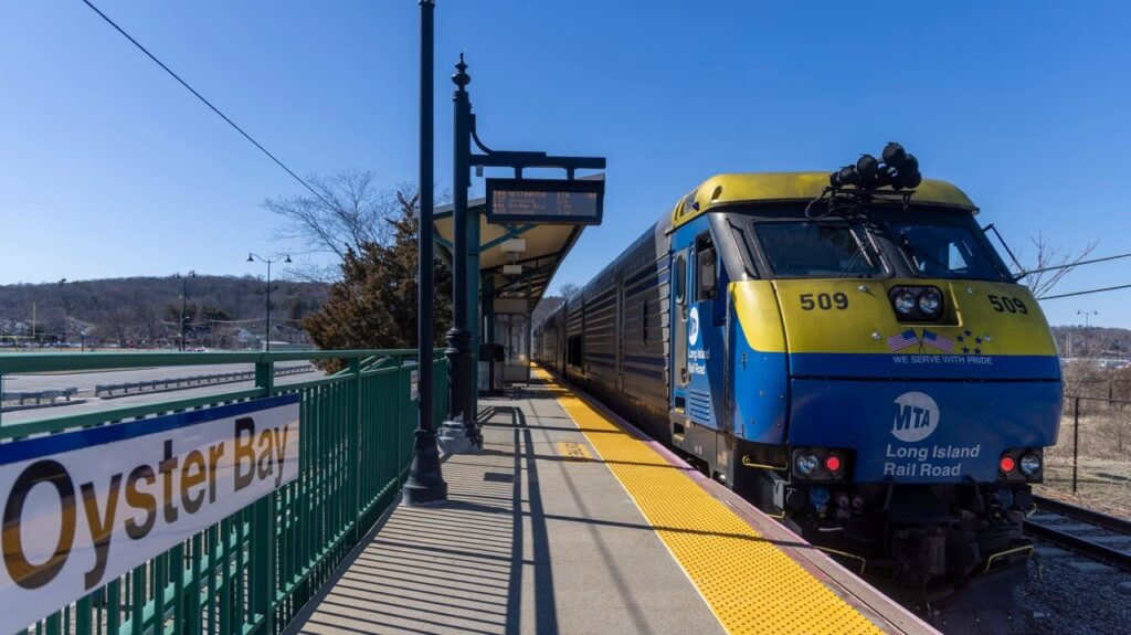 LIRR Oyster Bay Branch